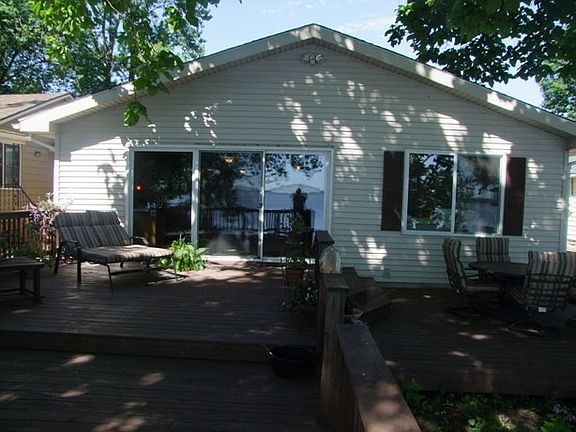 5th image of 122 Scott St