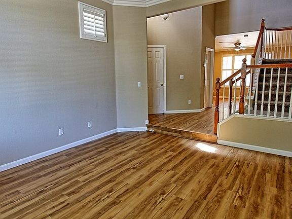 5th image of 978 Atherton Dr