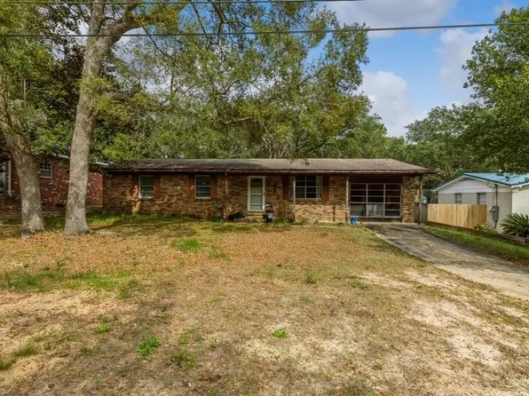 314 Michigan Ave, Valparaiso, FL 32580