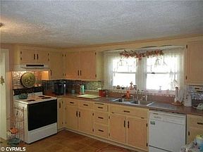 5th image of 16620 Amelia Ave