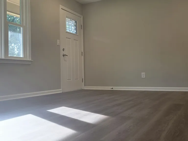 110 Meadowbrook Dr — Photo 8
