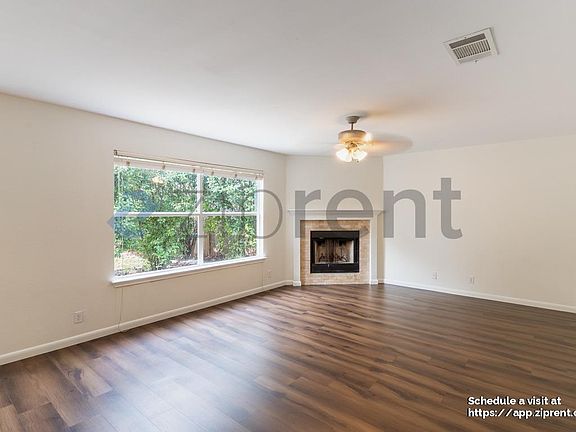 5th image of 16808 Bailey Jean Dr