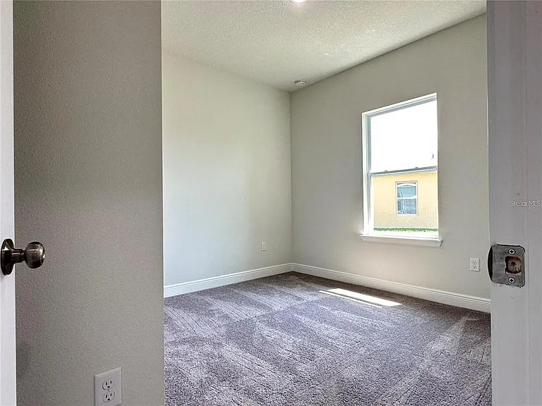 149 Maple Dr — Photo 15
