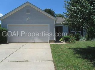 5305 Starflower Dr, Charlotte, NC 28215