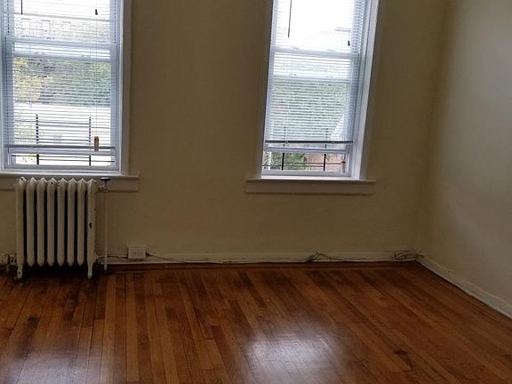 5th image of 9 Gifford Ave #2C