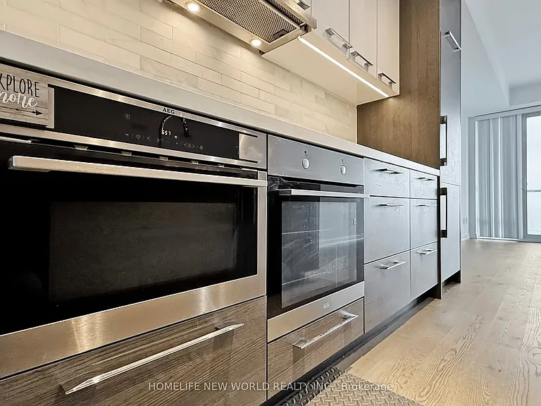 488 University Ave #4501 — Photo 16