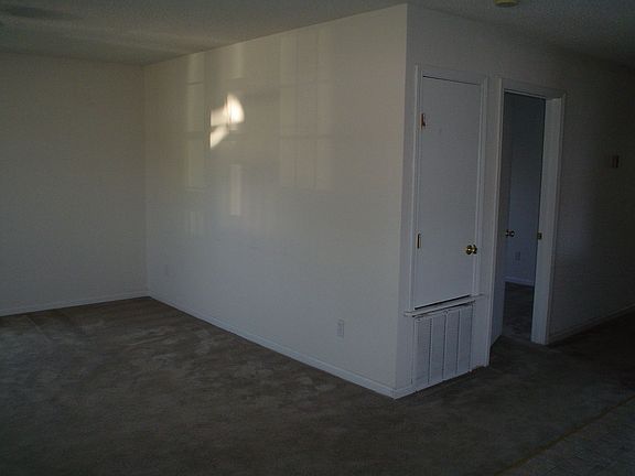 3rd image of 511 Erline Ave