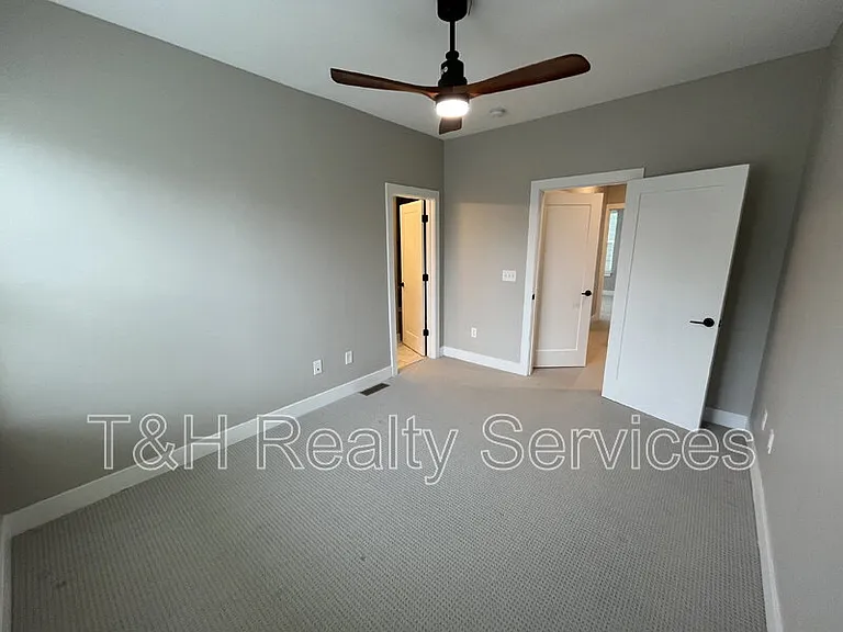 2117 Coretta Way — Photo 14