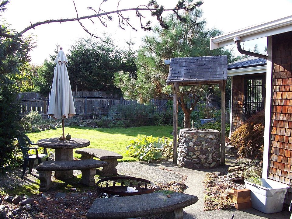 Backyard with built in barbecue.
