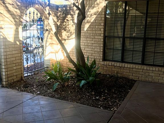 3rd image of 25 Brittany Ln