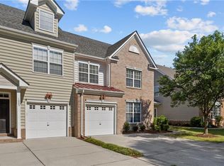 1001 Lambourne Ln, Virginia Beach, VA 23462