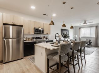 11550 Pittman Farms Dr #B216, Zionsville, IN 46077