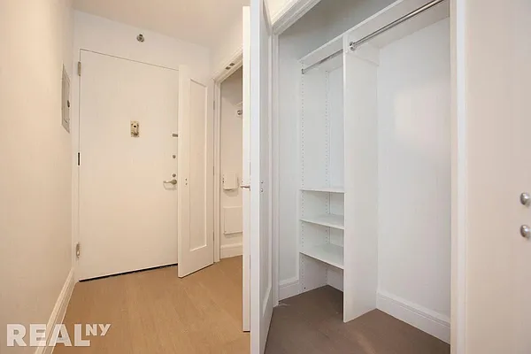 Rented by REAL New York | media 7