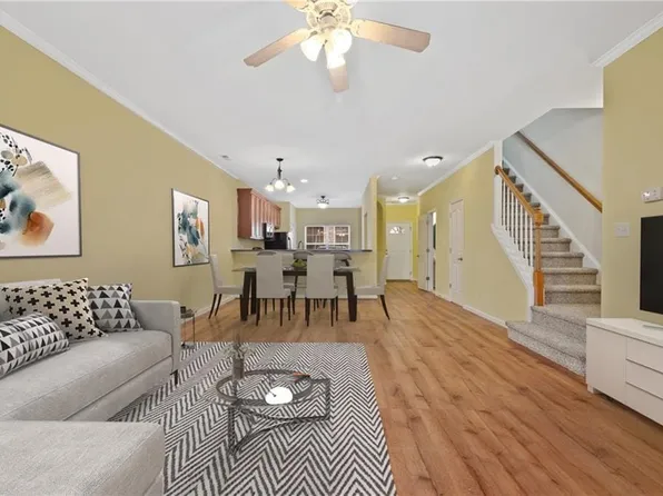 517 Settlement Ln, Newport News, VA 23608