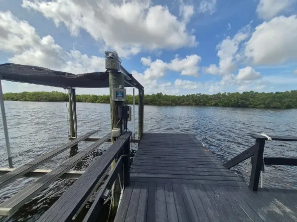 101 22nd St NW #103, Ruskin, FL 33570