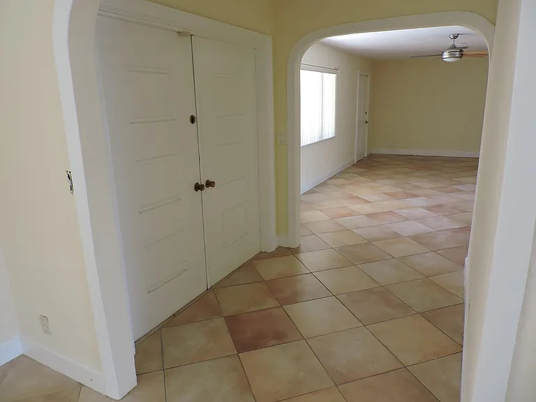 4529 Square Lake Dr — Photo 2