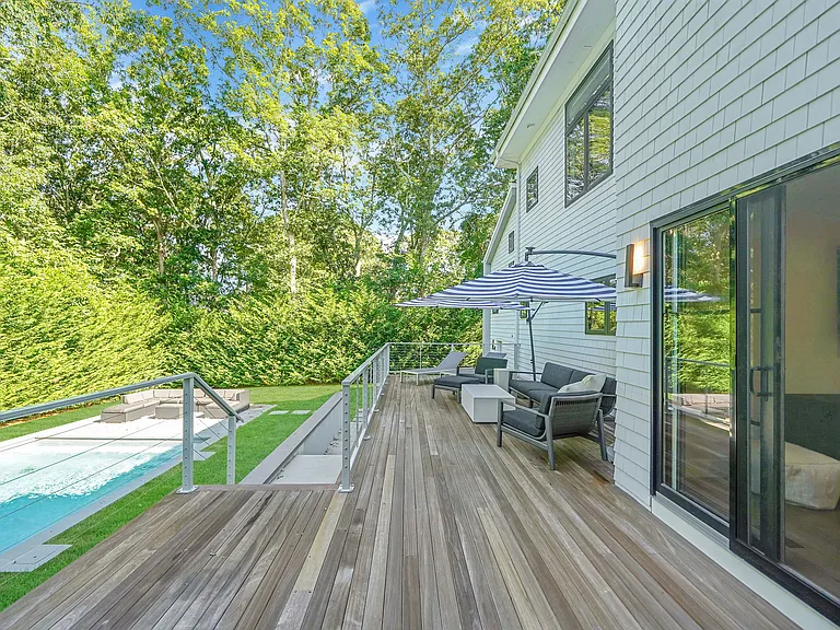 17 Milton Ave — Photo 37