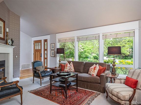 3rd image of 2409 179th Ave NE