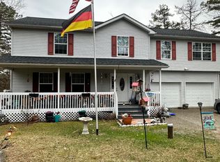 1457 Clover Rd, Long Pond, PA 18334