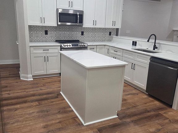 5th image of 629 MARLA CREEK Court