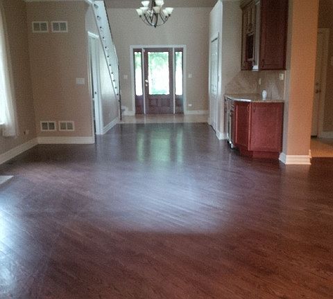 3rd image of 207 N Lincoln Ln