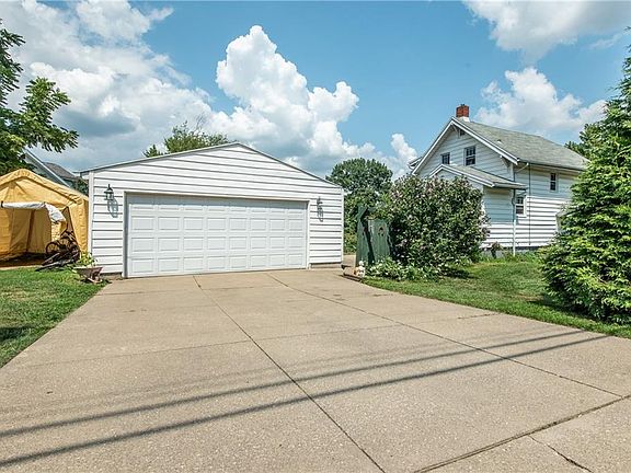 3rd image of 106 Gale Dr