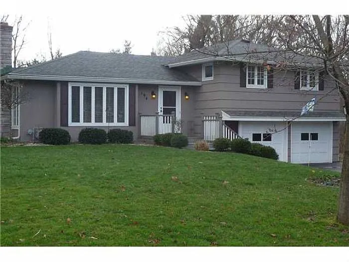 194 Highledge Dr photo 1