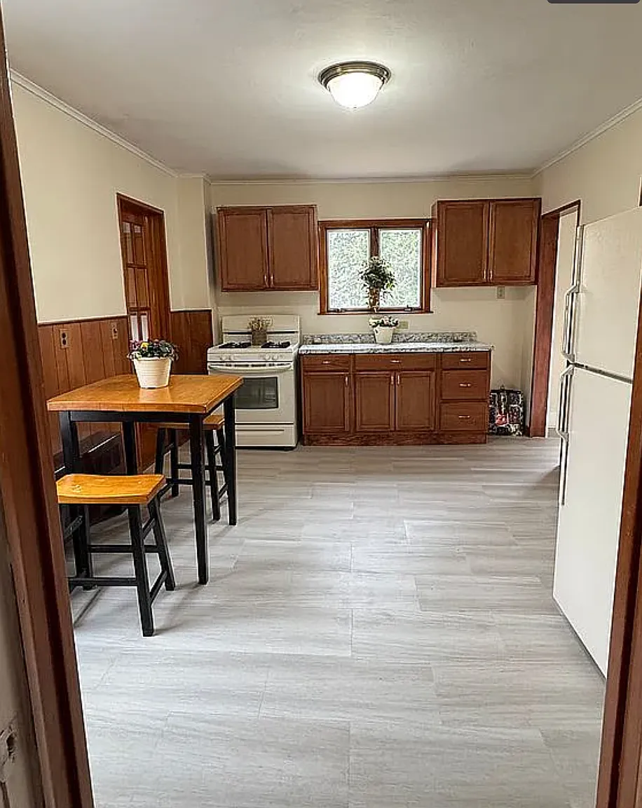 5 bed, 1392 sqft, $900 — Photo 3