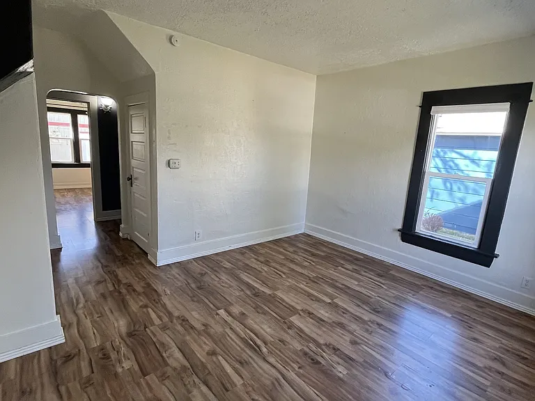1227 S Michigan Ave #B — Photo 3