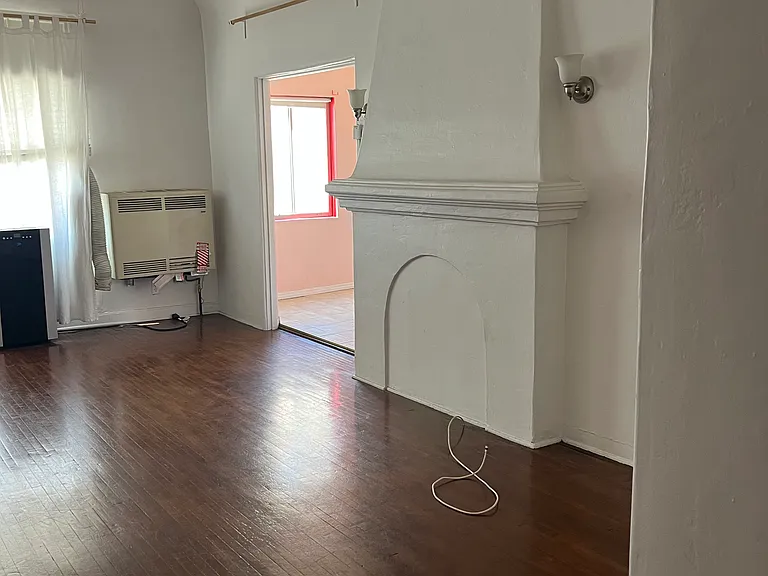 621 N Coronado St — Photo 6