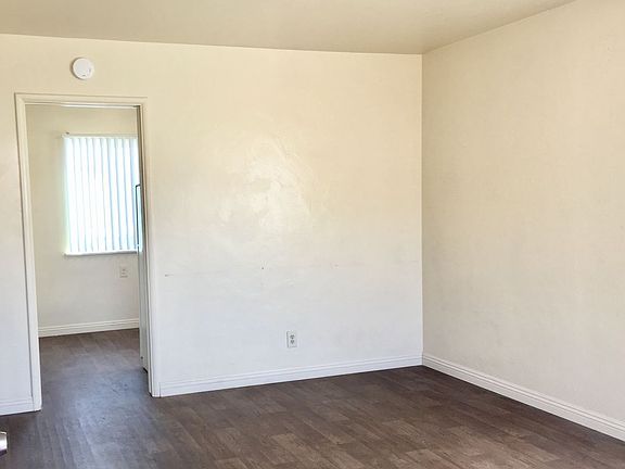 4th image of 230 Cypress St