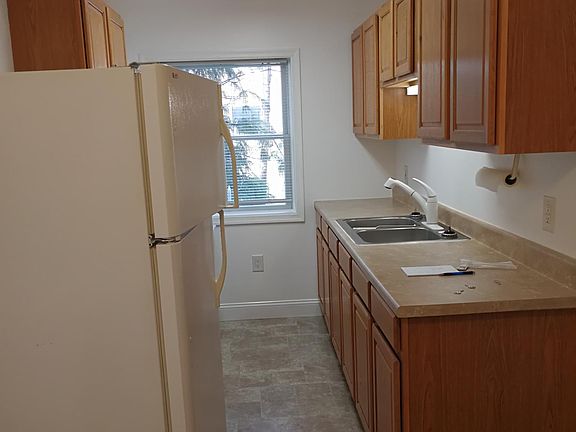 3rd image of 1000 S Rodney St #A
