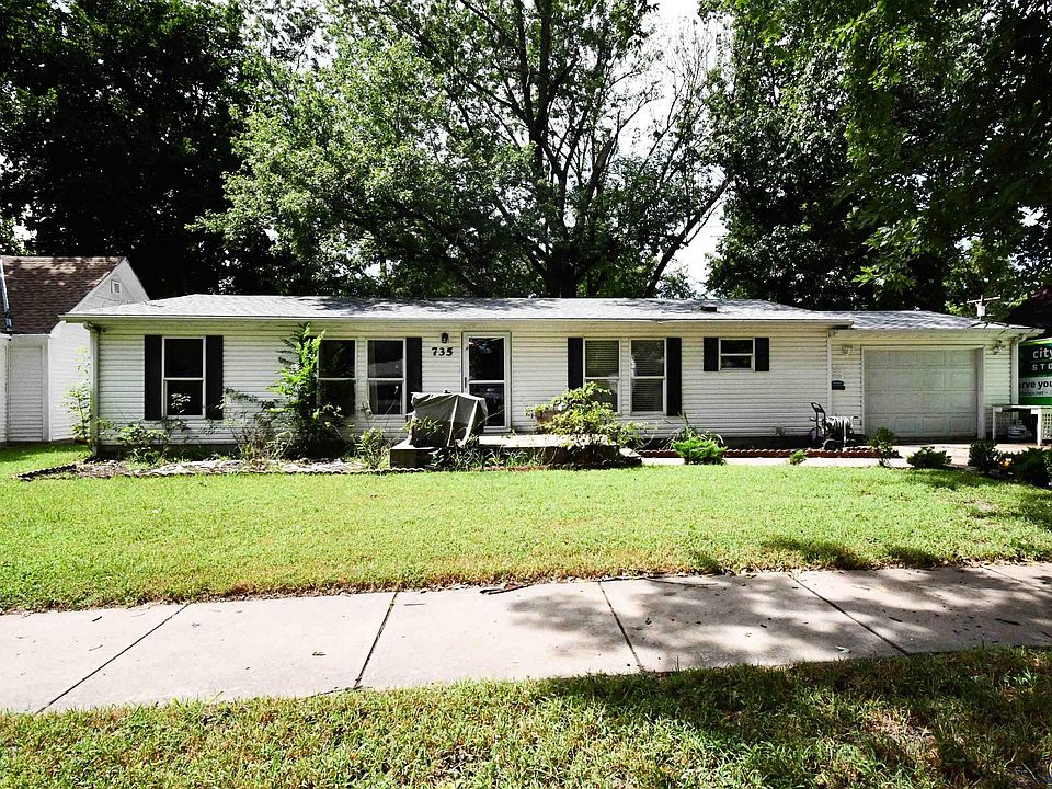 1st image of 735 NE Winfield Ave