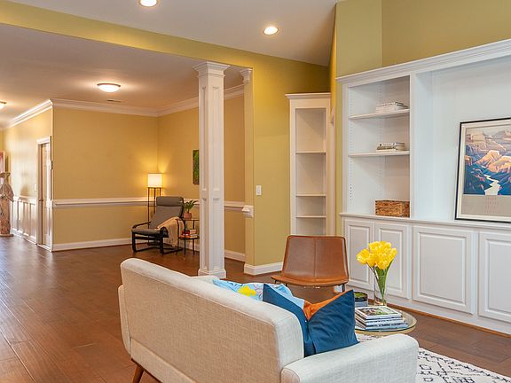 4th image of 2708 Jamestown Ct