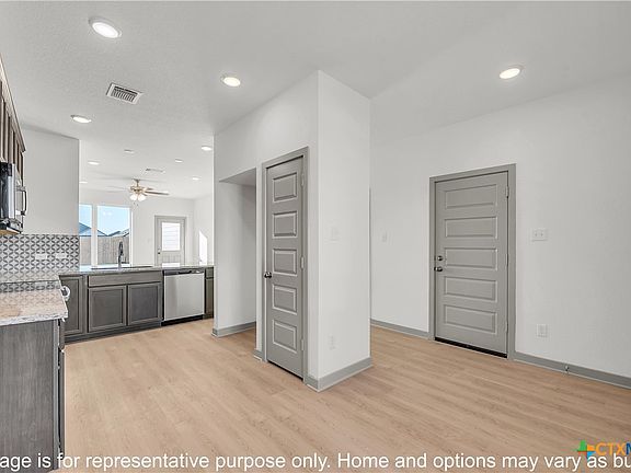 5th image of 1084 Friar St
