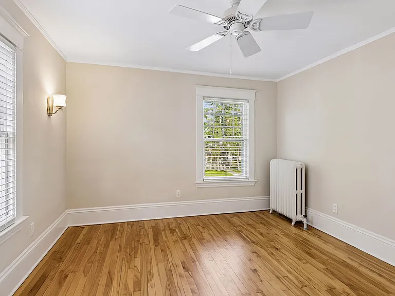 3329 Dupont Ave S — Photo 26