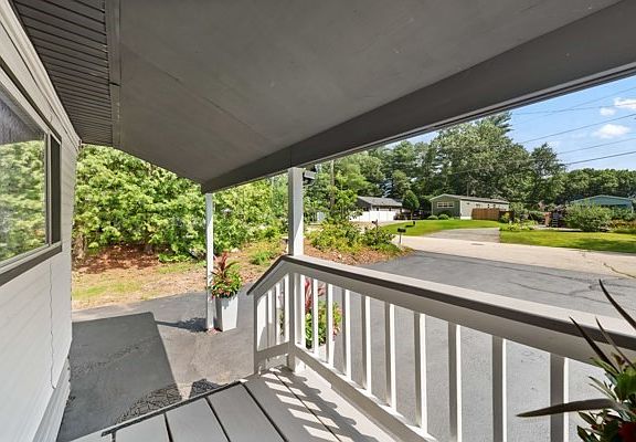 3rd image of 9 Humes St