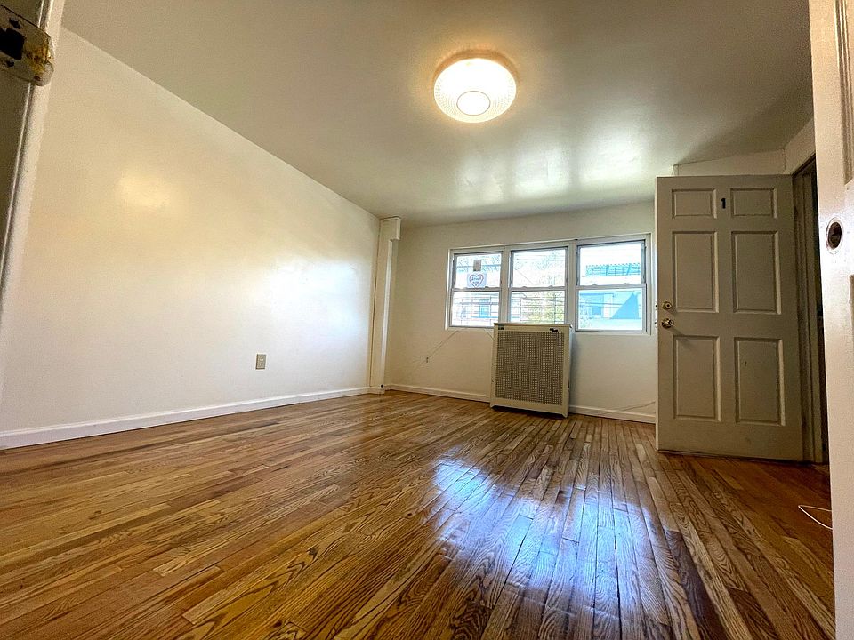 1st image of 8792 112th St Floor 1
