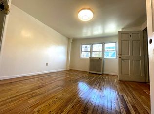 8792 112th St FLOOR 1, Richmond Hill, NY 11418