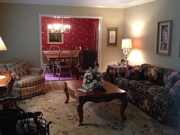 5th image of 3415 Regents Park Ln