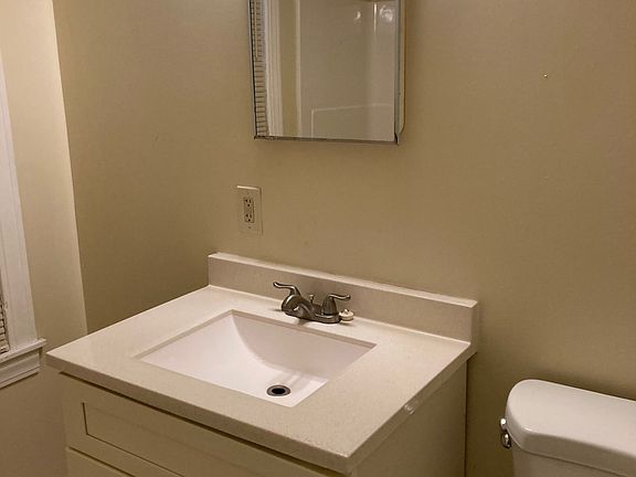 3rd image of 428 Pine St APT 1B
