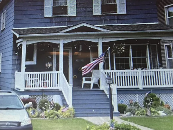 1726 Oliver St, Whiting, IN 46394