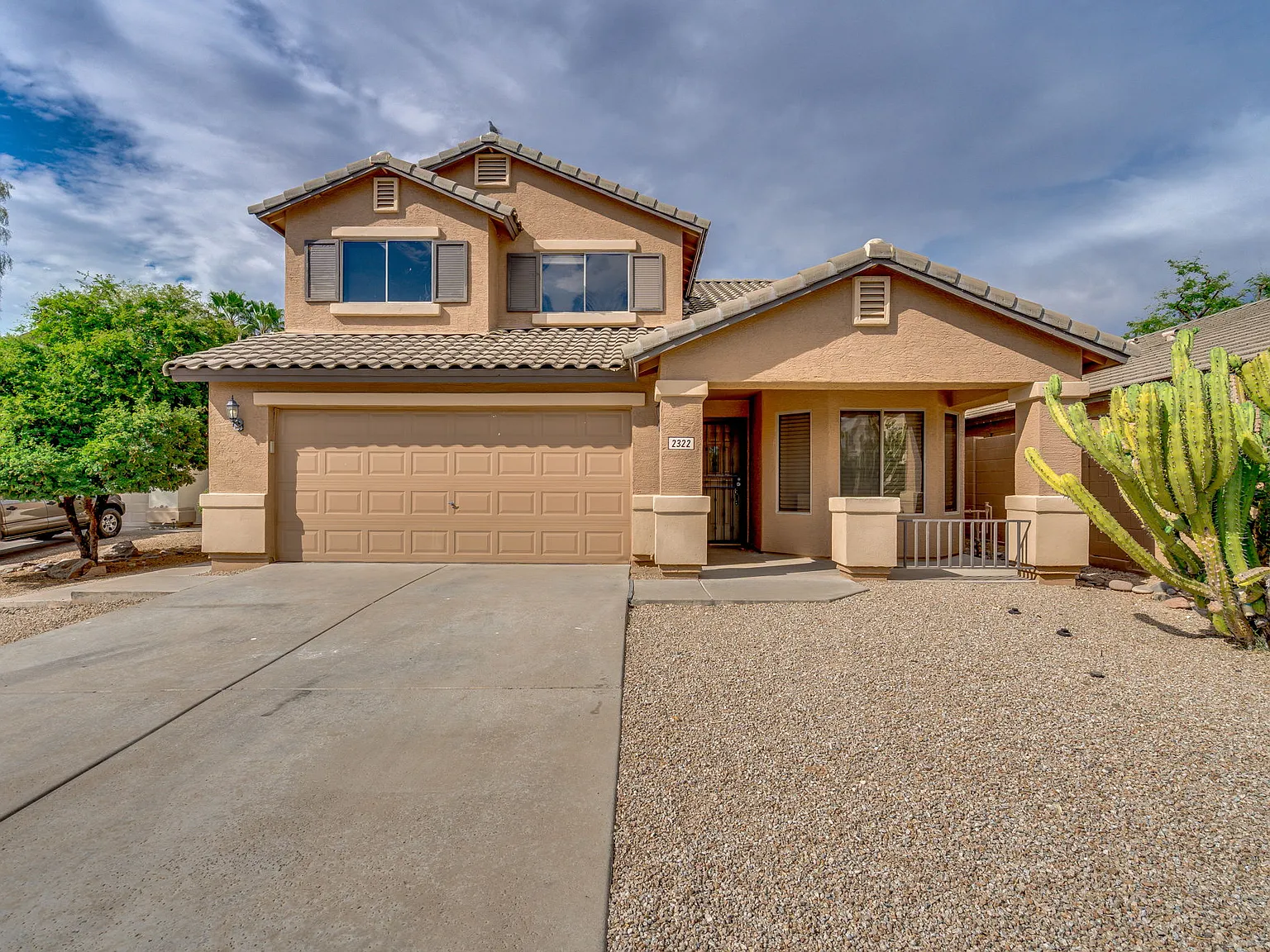 3 bed, 2.5 bath, 2045 sqft, $2,700 — Photo 3
