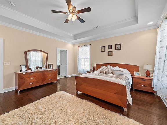 5th image of 668 Barona Dr.