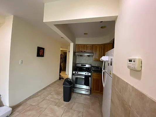 Rented by J L Royal Oak Realty Inc | media 32