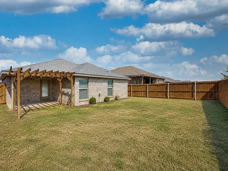 6714 Lonesome Dove Ln — Photo 23