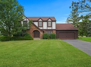 8224 Cambridge Ct, Downers Grove, IL 60516