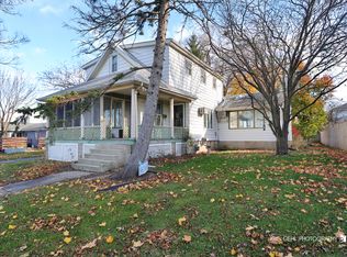 1103 N Division St, Harvard, IL 60033