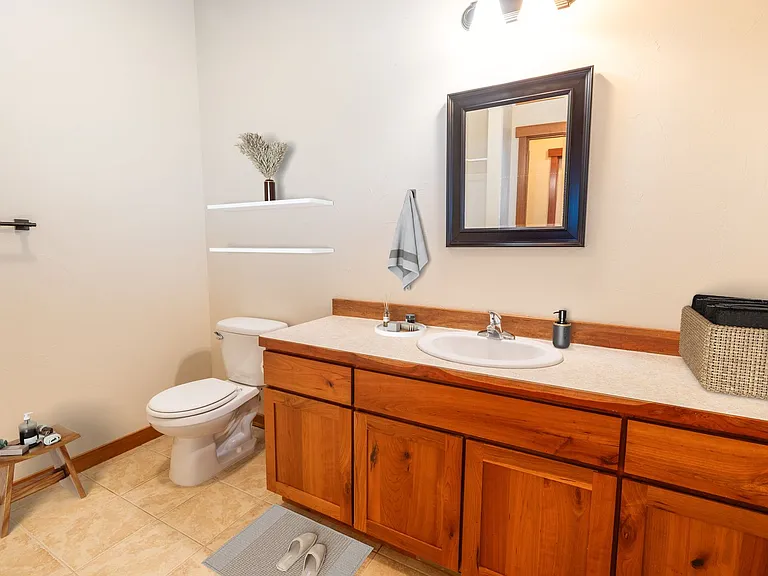 853 Jardine Ave — Photo 9