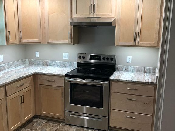 Under counter lights, custom cabinets with soft close doors and drawers